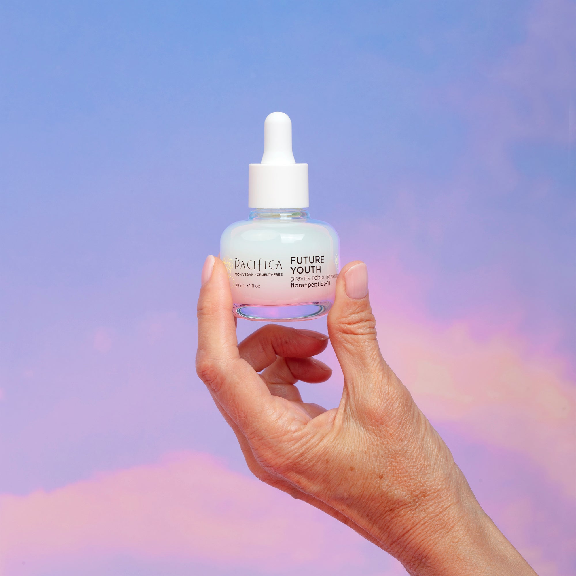 Future Youth Gravity Rebound Serum – Model