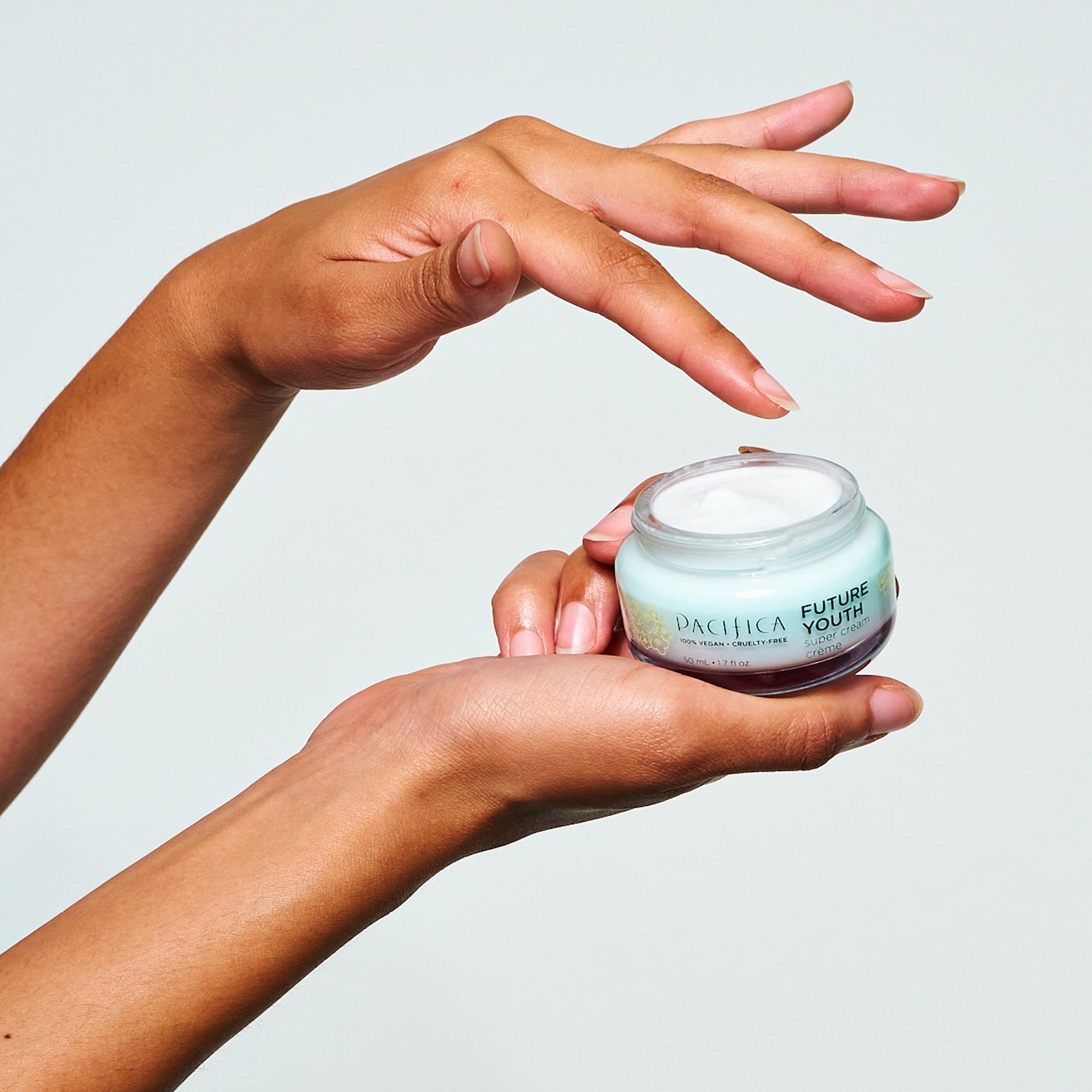 Future Youth Super Cream – Model