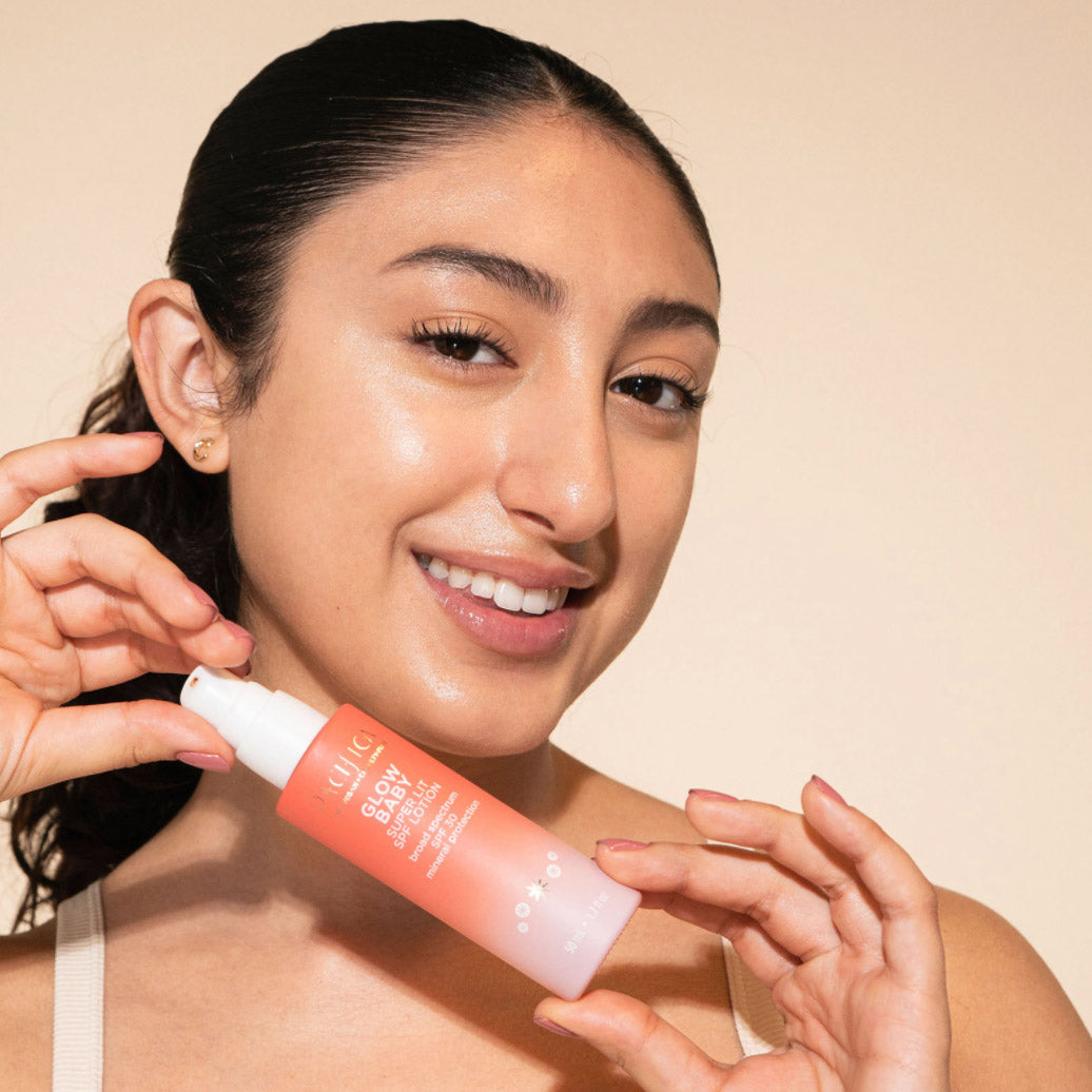 Glow Baby Super Lit SPF 30 Lotion – Model