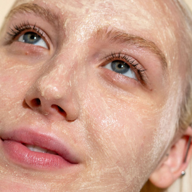 Glow Baby Super Lit Enzyme Scrub – Model